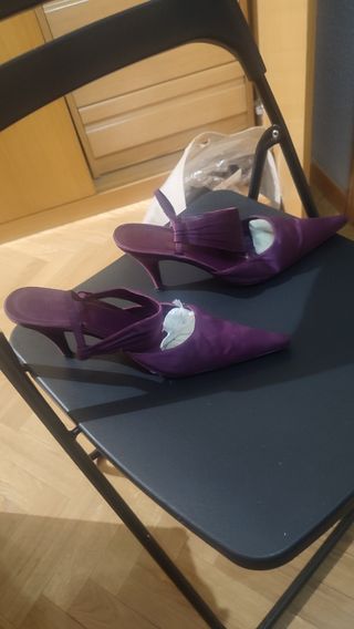 Conjunto de Fiesta Zapatos , Bolso Morado y pañuel