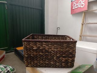 Cesta de mimbre cuadrada