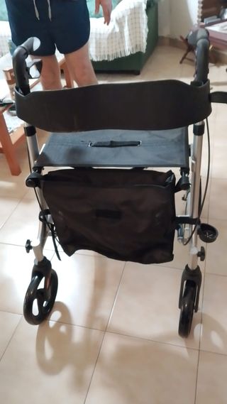 Andador Rollator 4 Ruedas con Asiento y Freno