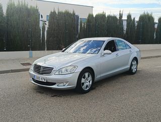 Mercedes (S 320 CDI)