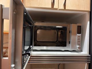 Microondas Koenic con grill