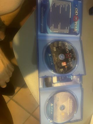 Juegos PS4 God of War y Horizon Zero Dawn
