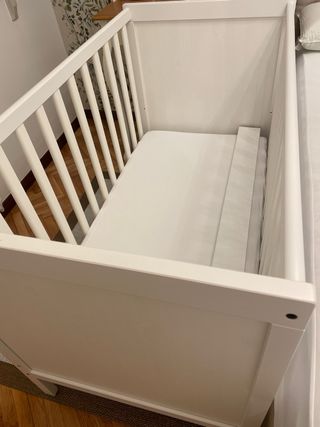 Cuna y colchón bebé IKEA sin estrenar