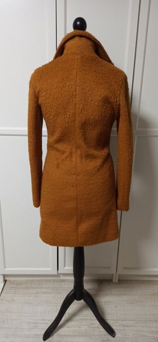 Abrigo estilo VINTAGE Color Mostaza
