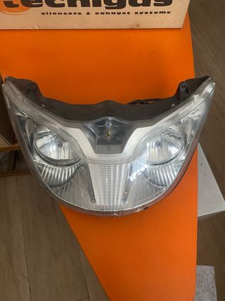 Faro Piaggio X8