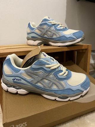 Asics Unisex Azul y Blanco