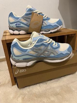 Asics Unisex Azul y Blanco