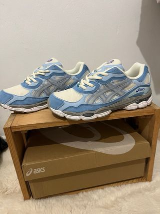 Asics Unisex Azul y Blanco