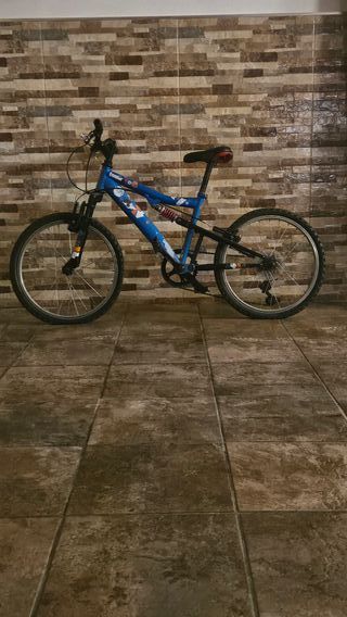 Bicicleta infantil azul