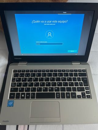 Portátil Toshiba Plata
