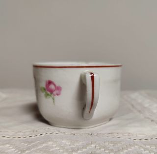 4 tazze antiche con design