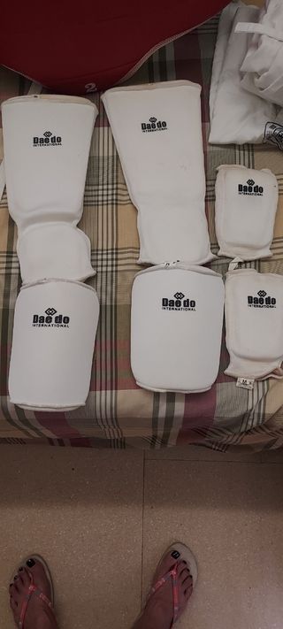Protectores y ropa Taekwondo Daedo
