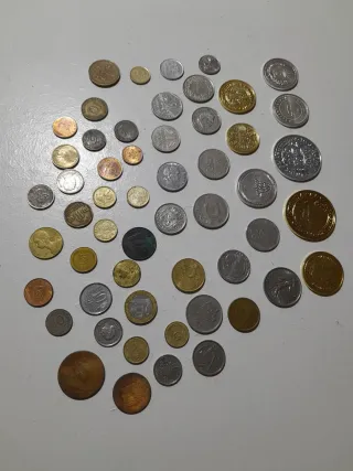 Lote de monedas muy variadas