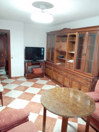 Piso 3 habitaciones en alquiler para chicas