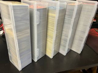 Muchísimas cartas Pokémon bulk comunes e reverse