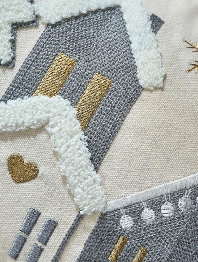 2 peças. Capas de almofadas decorativas bordadas Casita.