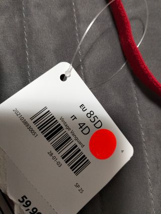 Reggiseno rosso con pois neri