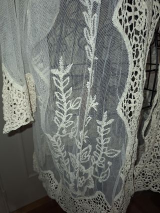 Kimono beige encaje talla única