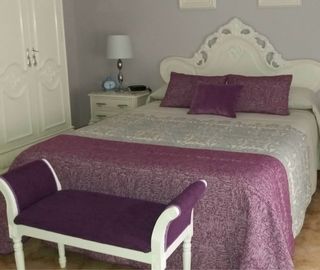 Edredón gris y morado fundeco