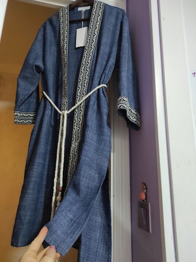 Kimono Zara Azul con Bordado