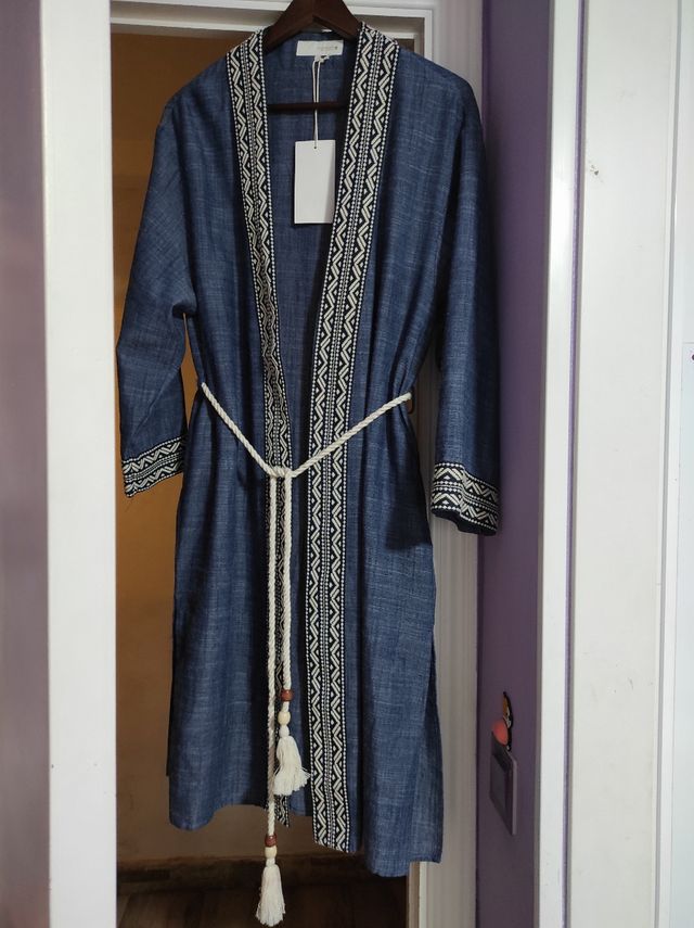 Kimono Zara Azul con Bordado