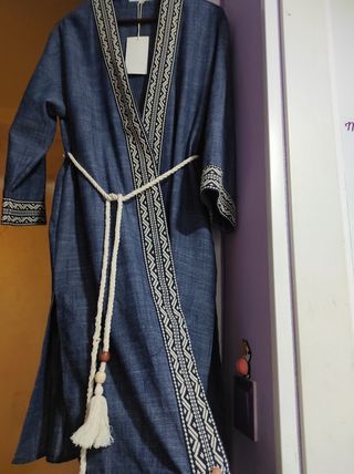 Kimono Zara Azul con Bordado