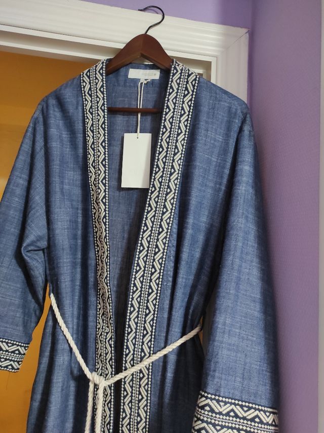 Kimono Zara Azul con Bordado