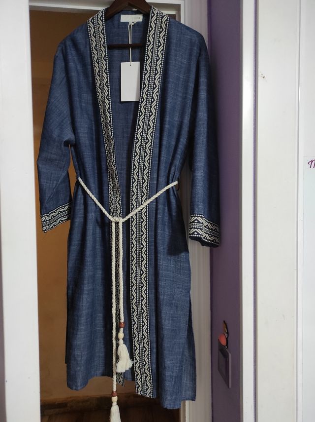 Kimono Zara Azul con Bordado