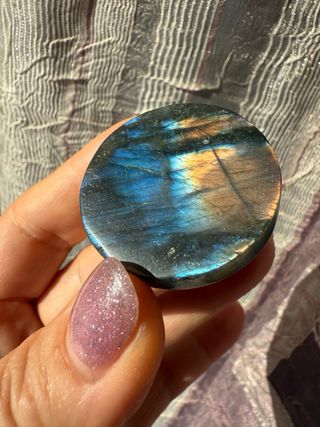 Figura Sol e Lua em Labradorita Azul