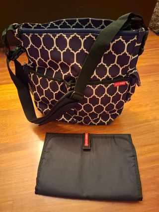 Bolso para carrito de bebé Skip Hop con cambiador.