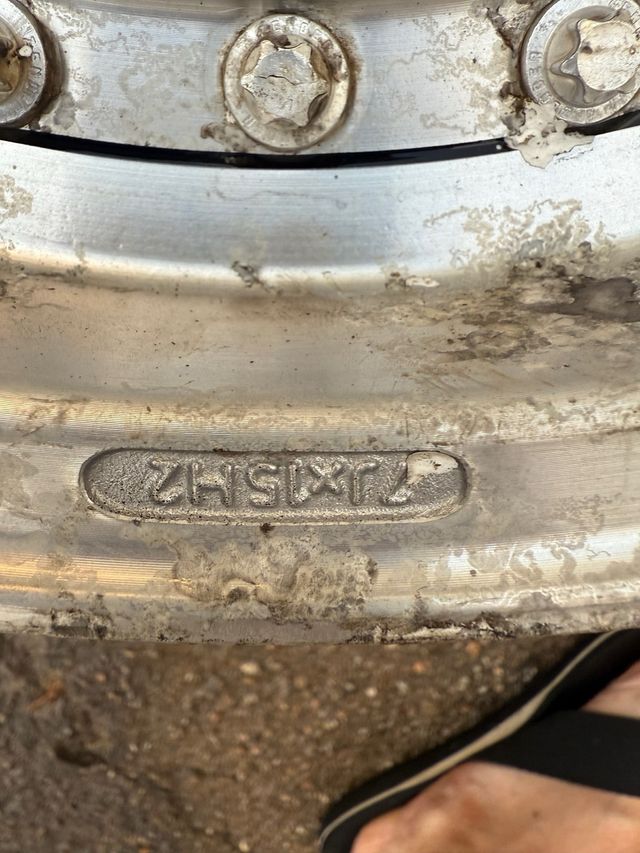 llantas alemanas marca zenden de 15” de Mercedes