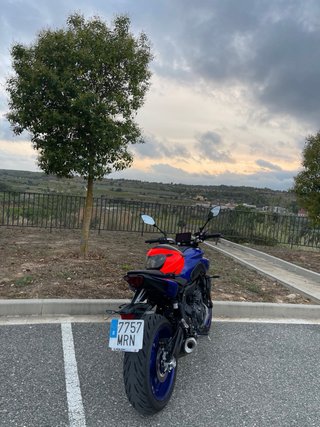 Yamaha MT-07 Azul 2024
