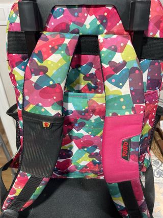 Mochila Totto escolar con estampado de corazones