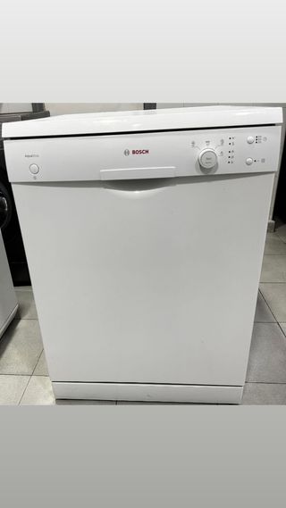 LAVAVAJILLAS MARCA BOSCH EN BLANCO 