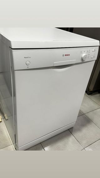 LAVAVAJILLAS MARCA BOSCH EN BLANCO 