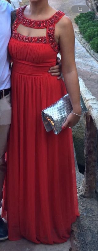 Vestido largo de fiesta con pedrería rojo-coral.