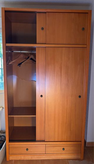 Armario ropero con puertas correderas