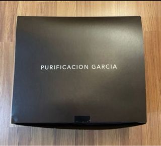 Caja de cartón de purificacion garcia marrón