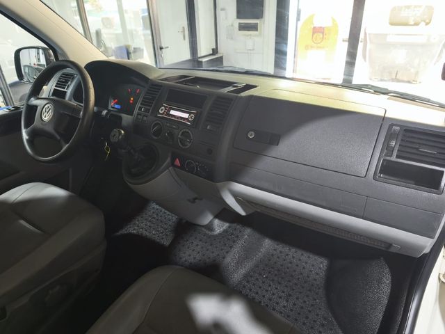 Volkswagen Transporter T5 2009