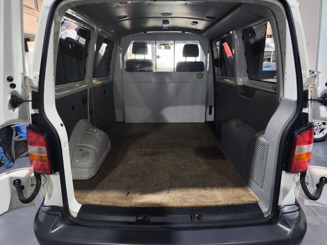 Volkswagen Transporter T5 2009