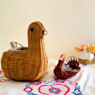 Par de Cestas Gallina Mimbre