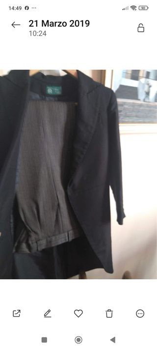 Traje de niño negro y dorado 10-12 años