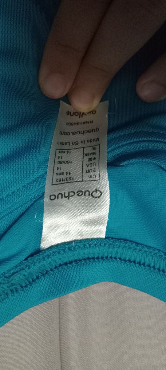 Camiseta deportiva azul