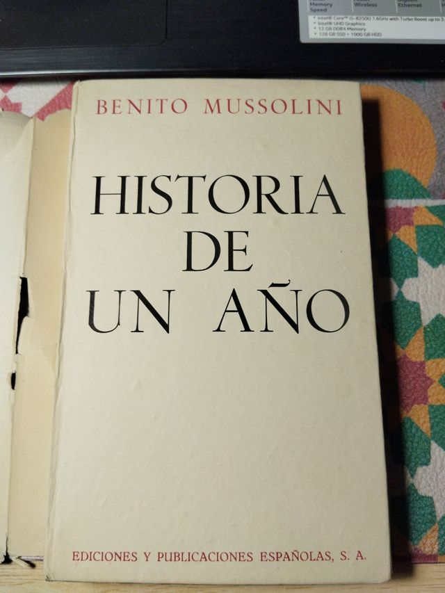Historia de un Año - Benito Mussolini