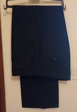 Traje de caballero azul marino como nuevo