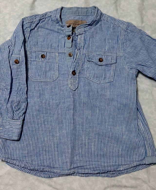 Camisa de rayas para niño