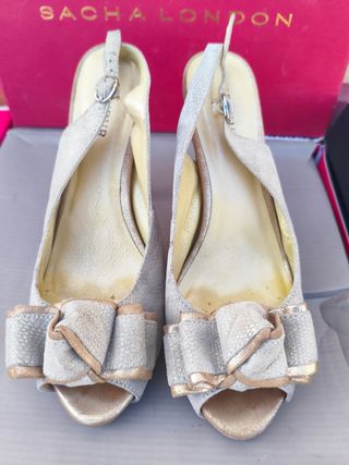 Zapatos de tacón membur beige y oro