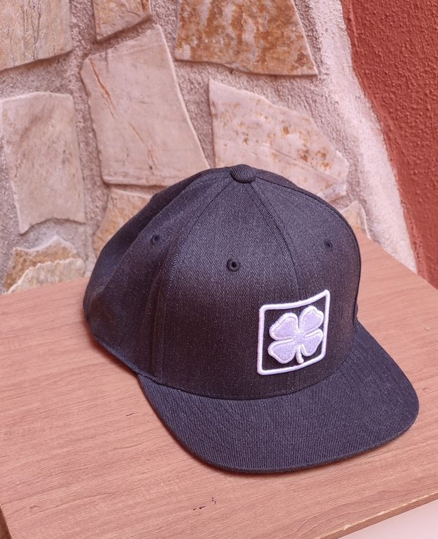 Cappello Live Lucky Quadrifoglio