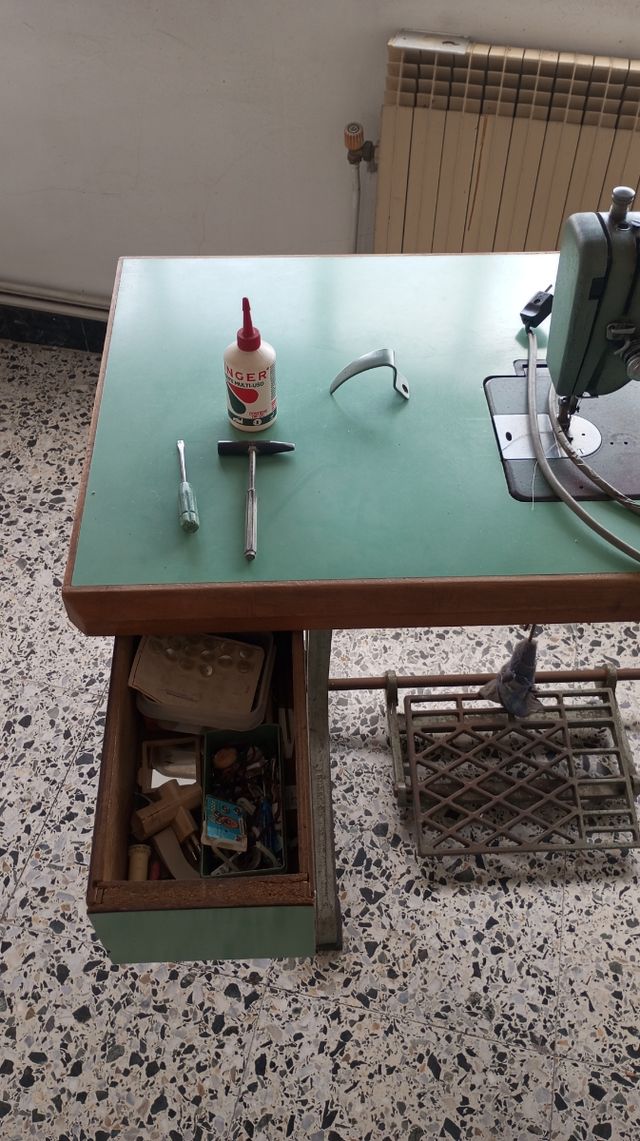 Máquina de coser antigua