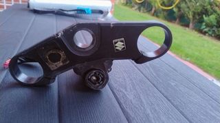 Tija Superior Suzuki GSXR K5 K6 Bombín Llave